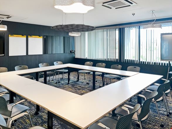 Preview of Office space for Rent at 750 North Palm Canyon Drive