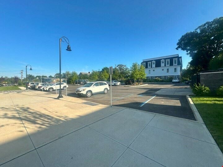 The Lofts at Maple & Main Retail