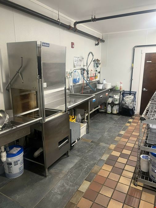 Fully Equipped Restaurant & Two Apartment Units