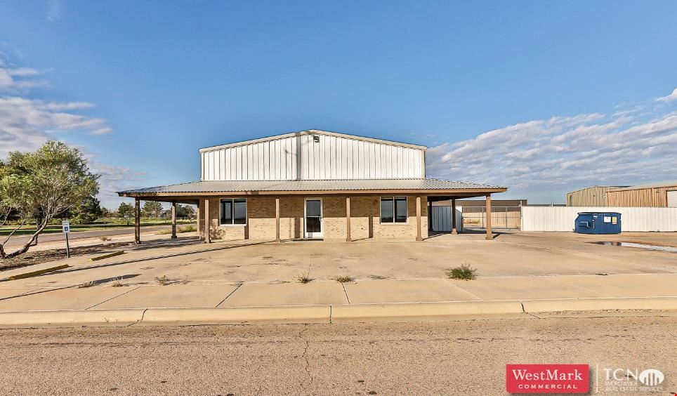 Spacious Office/Warehouse on 1-Acre Lot