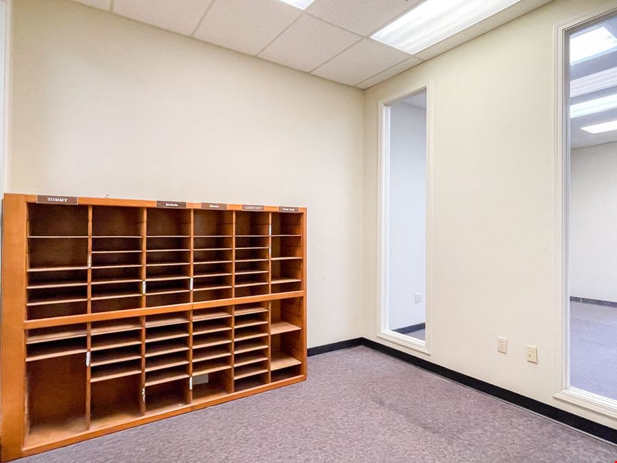 Quiet Office Suite just outside of Baton Rouge Health District