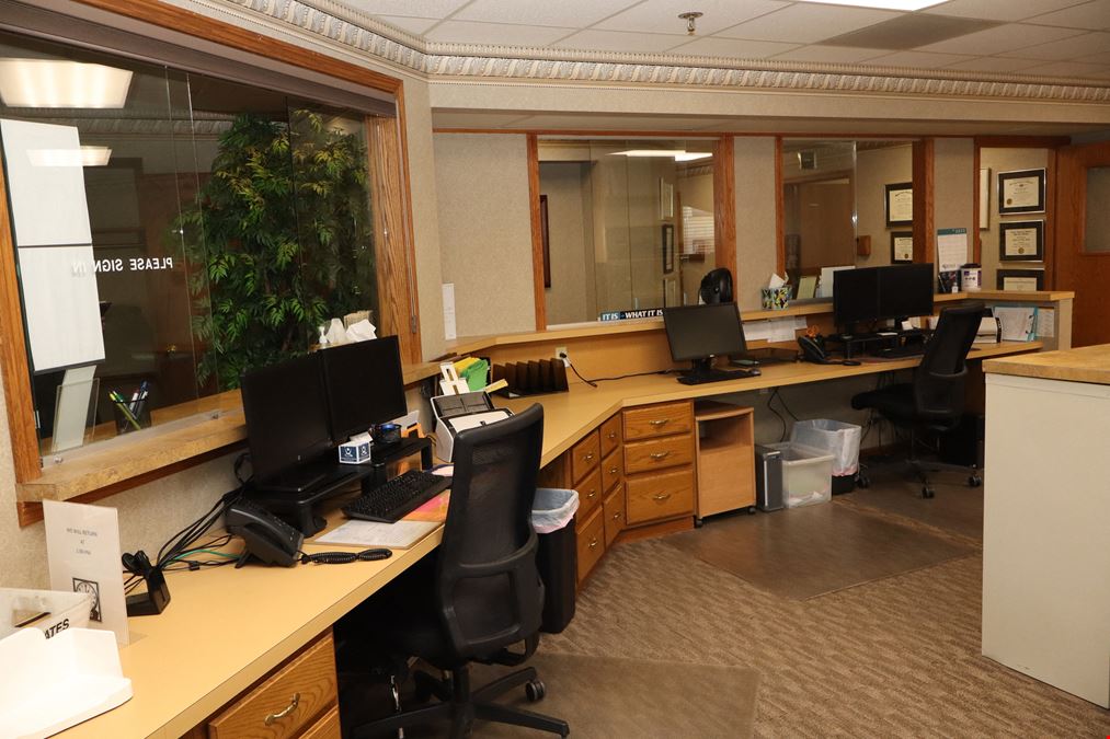800 Cooper Ave, Suite 12