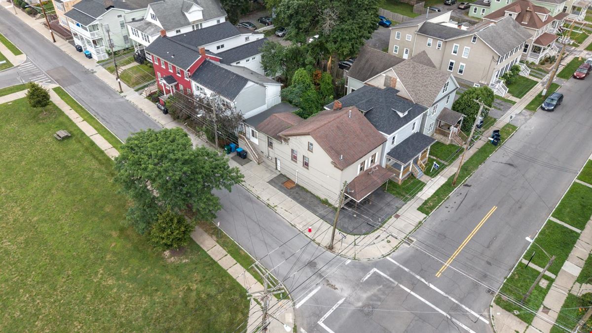 Corner - Geneva, FLCC Campus