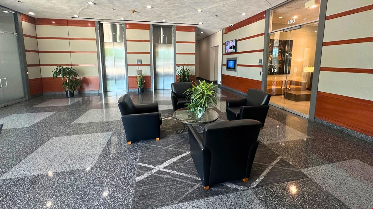 PRIME OFFICE AT I-30 & SUMMIT