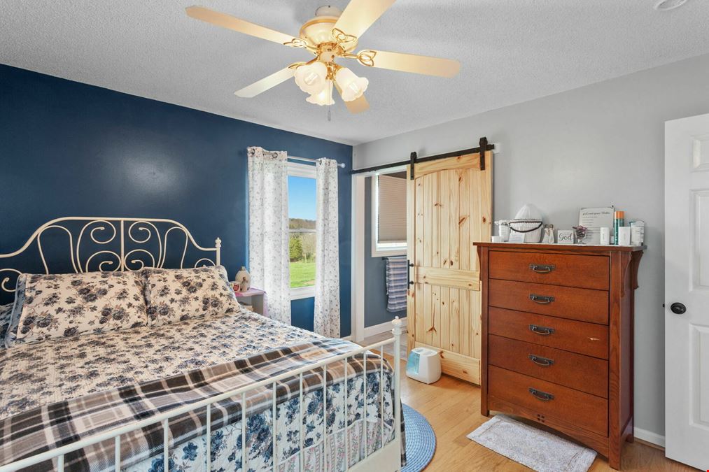 COUNTRY LIVING MEETS BUSINESS OPPORRUNITY ON 5+ ACRES