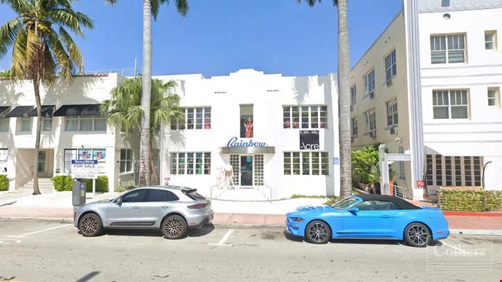 832 Collins Ave