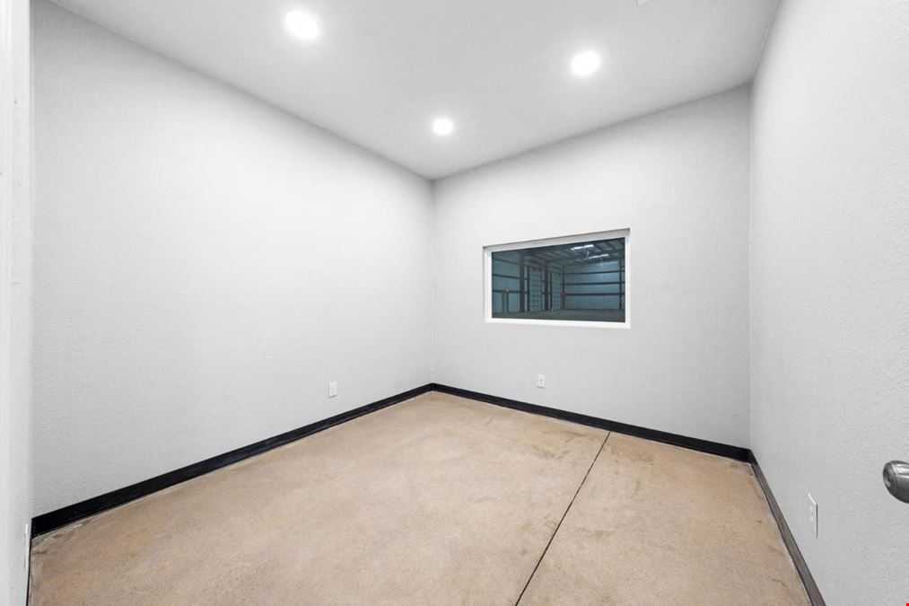 12K SF Industrial w/ 2 AC Yard | 1400 SH-78, Farmersville