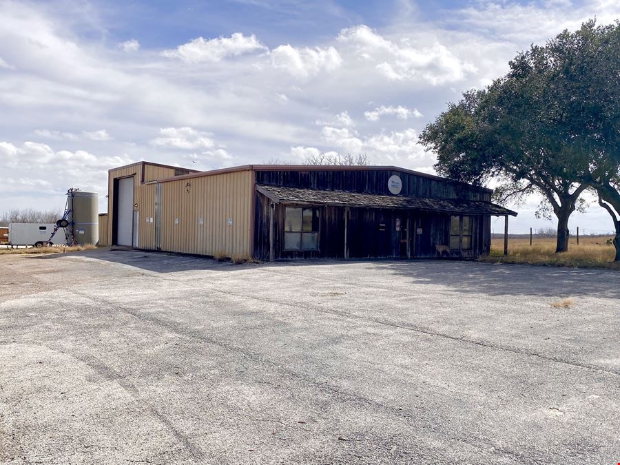 Office/Warehouse with Large Truck Bay and Graveled Yard - Kingsville, TX