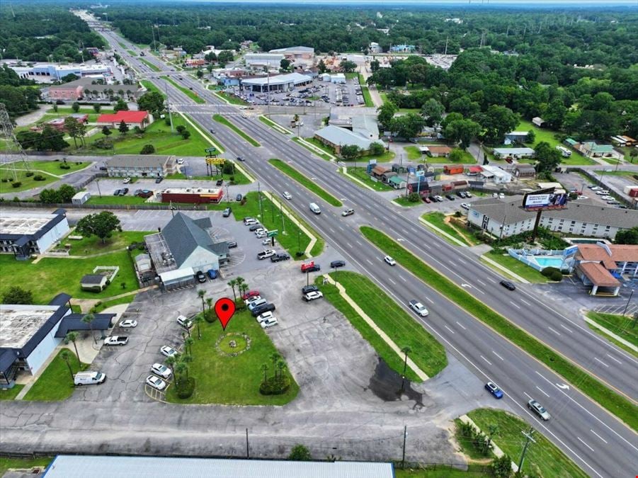 OUTPARCEL | .85 ACRES +/- LAND