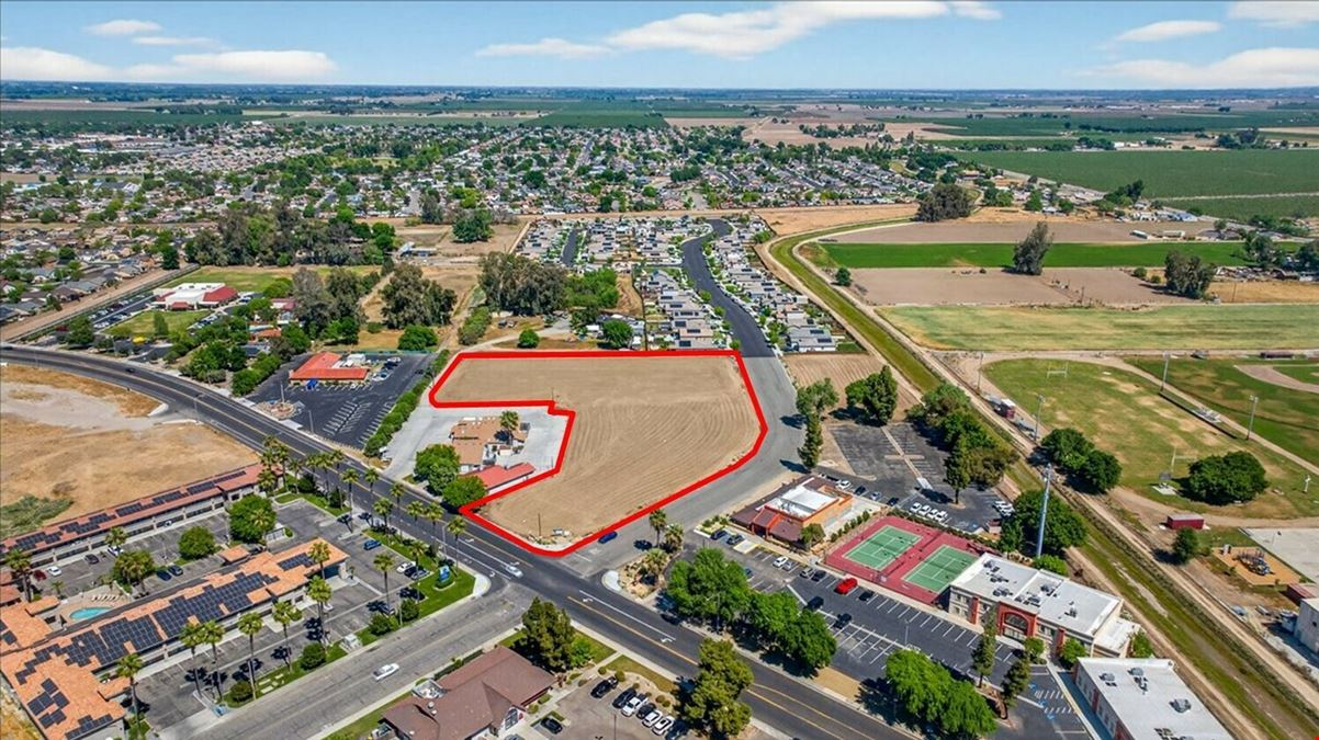 ±3.489 Acres of Prime Commercial Land in Lemoore, CA