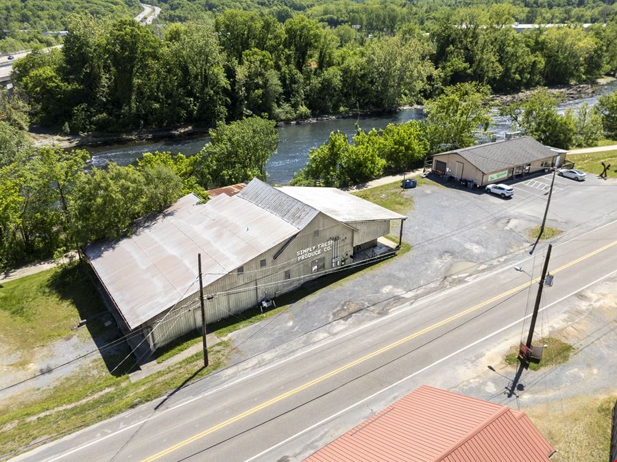 Riverfront Hospitality | Move-In Ready Bar or Restaurant