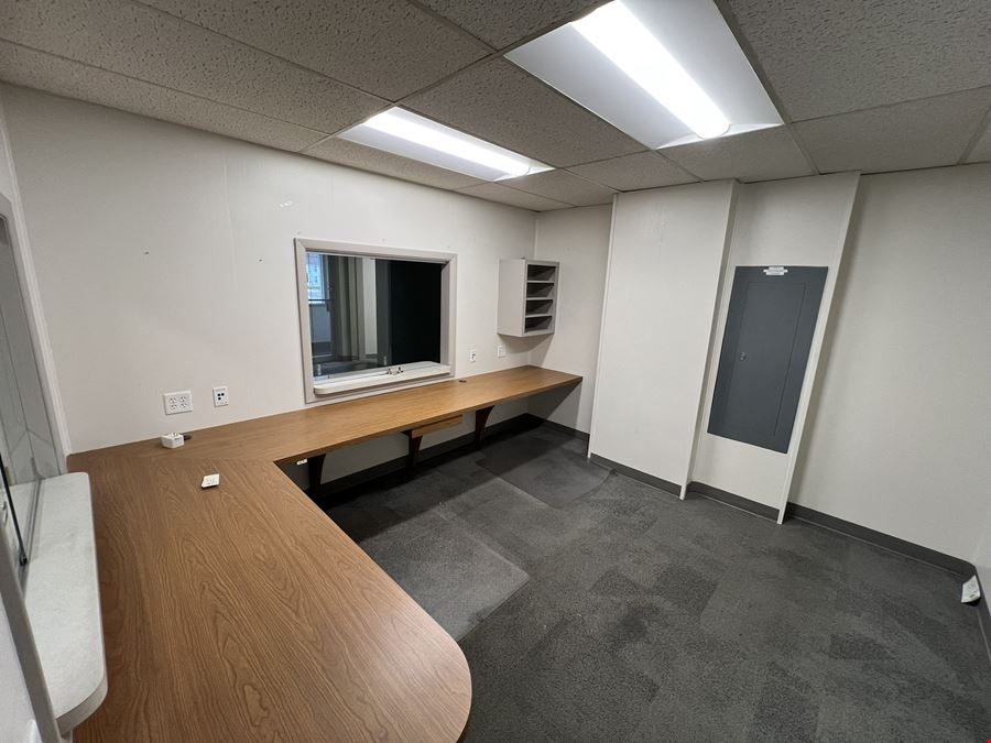 9,031 SQ.FT. OFFICE BUILDING FOR SALE