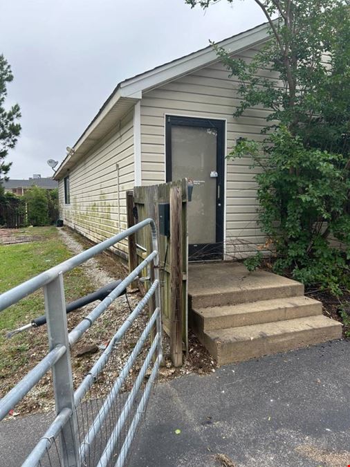 1721 Highway 51 S