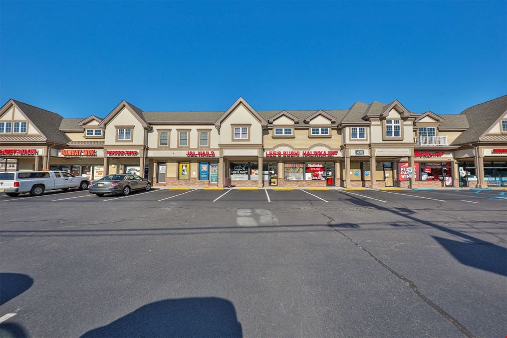 The Shoppes and Offices at Woods Tavern