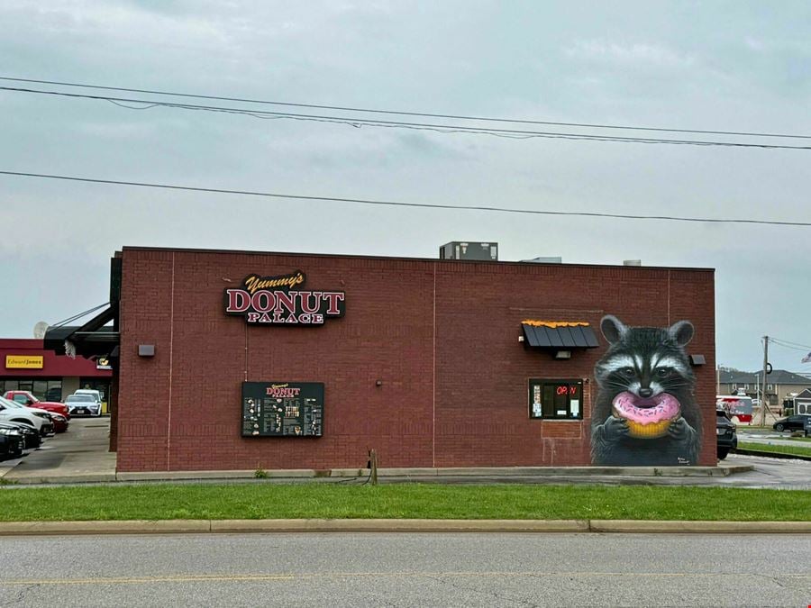 RETAIL CENTER FOR LEASE IN ROGERSVILLE
