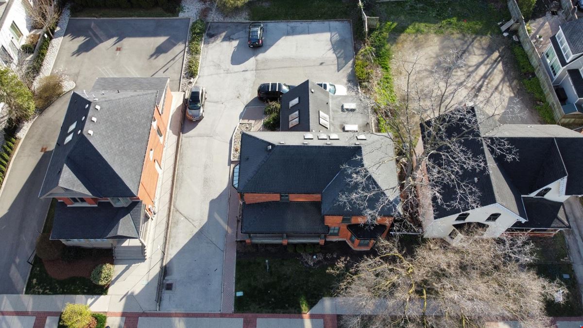 464 Locust Street