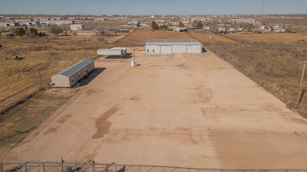Office/Warehouse with Quick I-20 Access