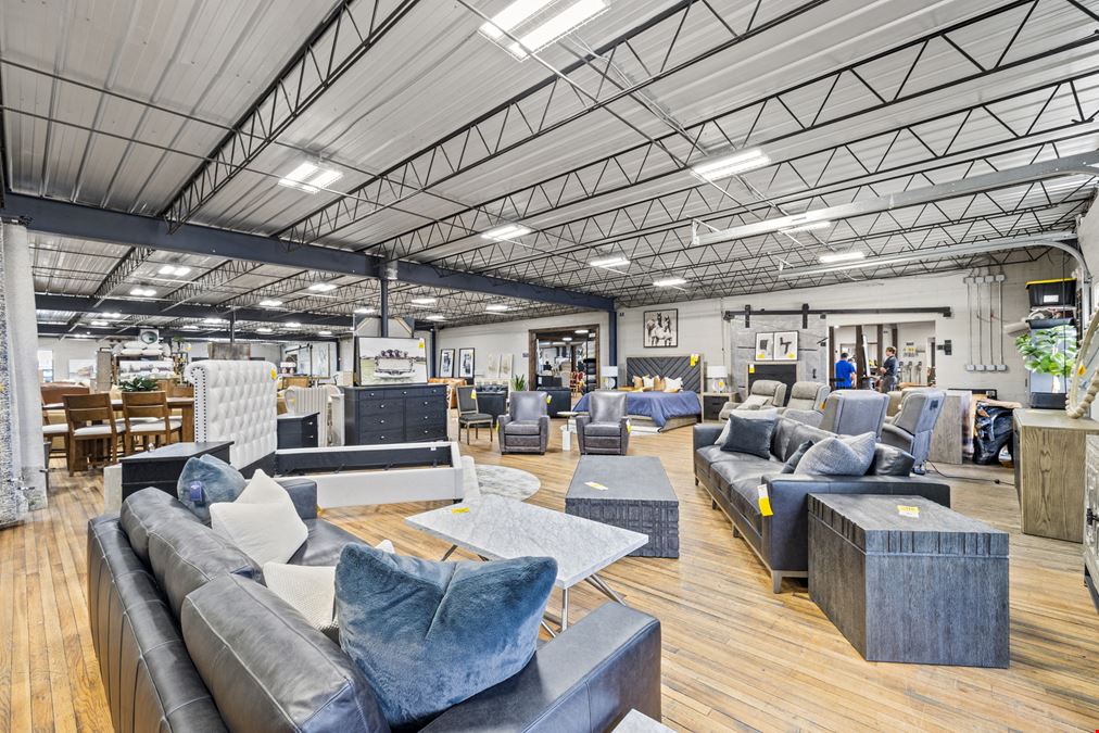 Retail/Office Flex Conversion Minutes from Downtown