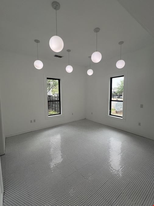 306 W Main St