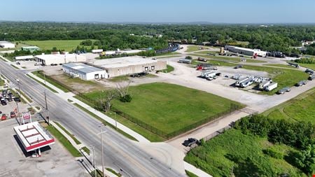 Preview of Industrial space for Rent at 5309 E Pine St