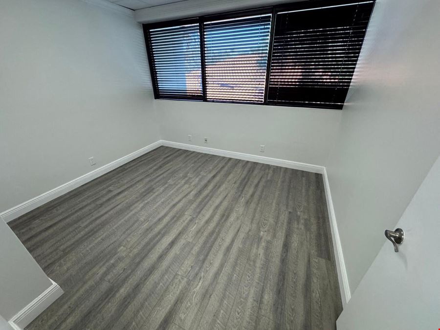 778 SF Suite 213 Professional and Medical Office Space