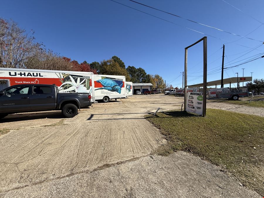 3718 Troup Hwy