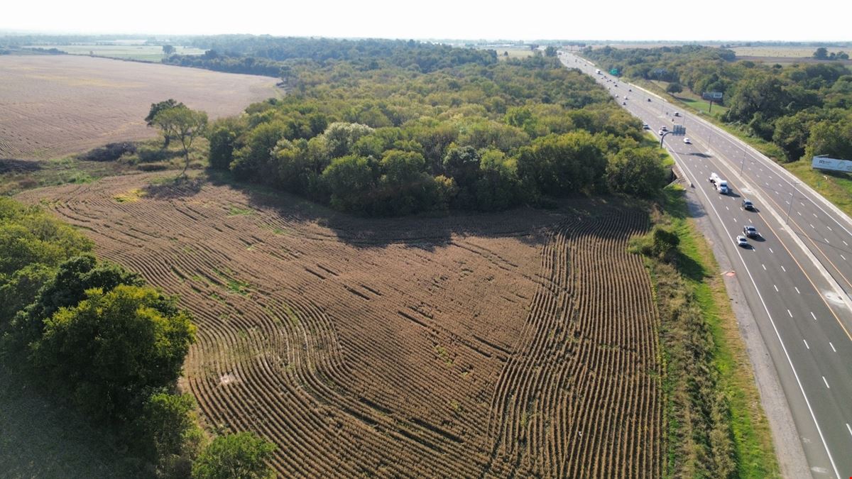 E. I-35 & Sycamore Rd