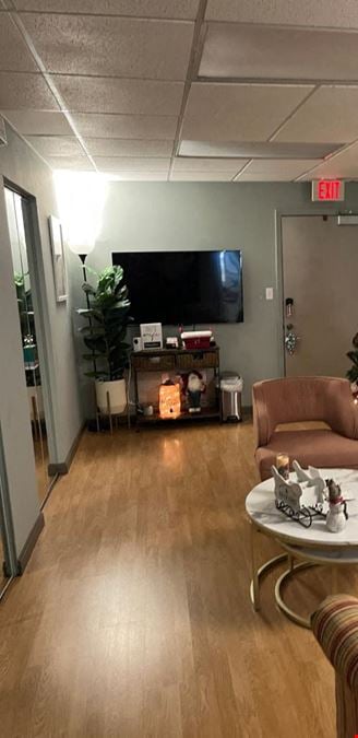 Top Floor Salon/Office Suites