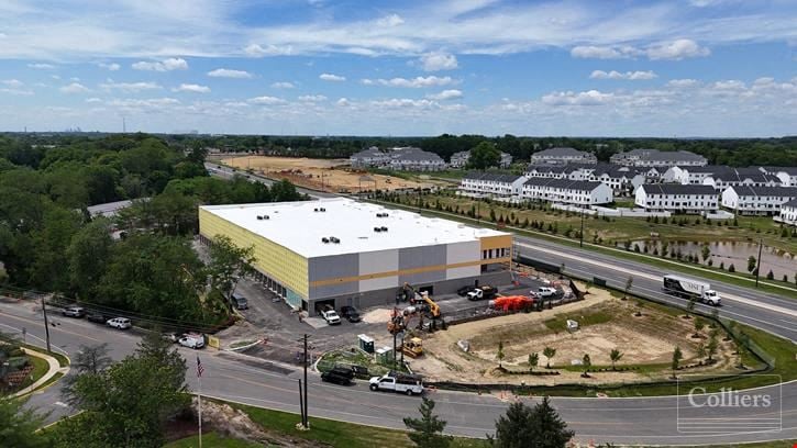 $27,350,000 | 118,930  SF | StorageMart (managed) Mt. Laurel, NJ