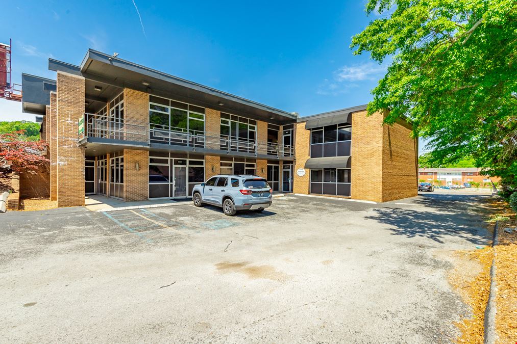 Brainerd Corridor Office Suites 2,652 SF and 915 SF