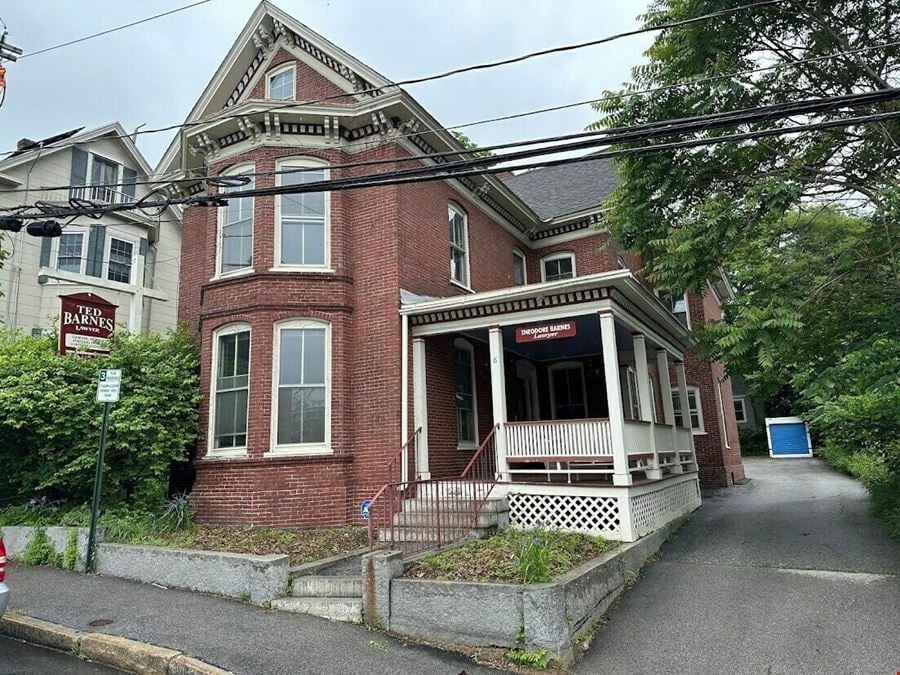 8 Court St