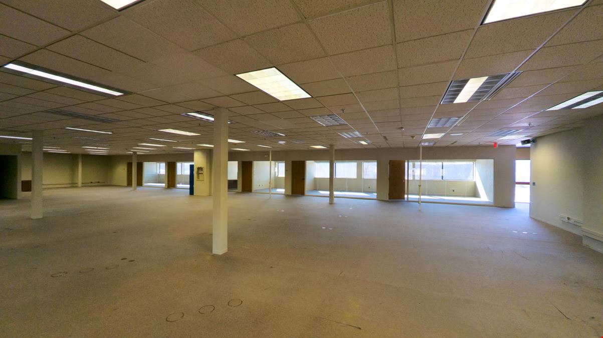 2450 Marion Road SE - Mixed-Use Building For Sale 