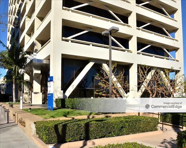 Valley Office Plaza