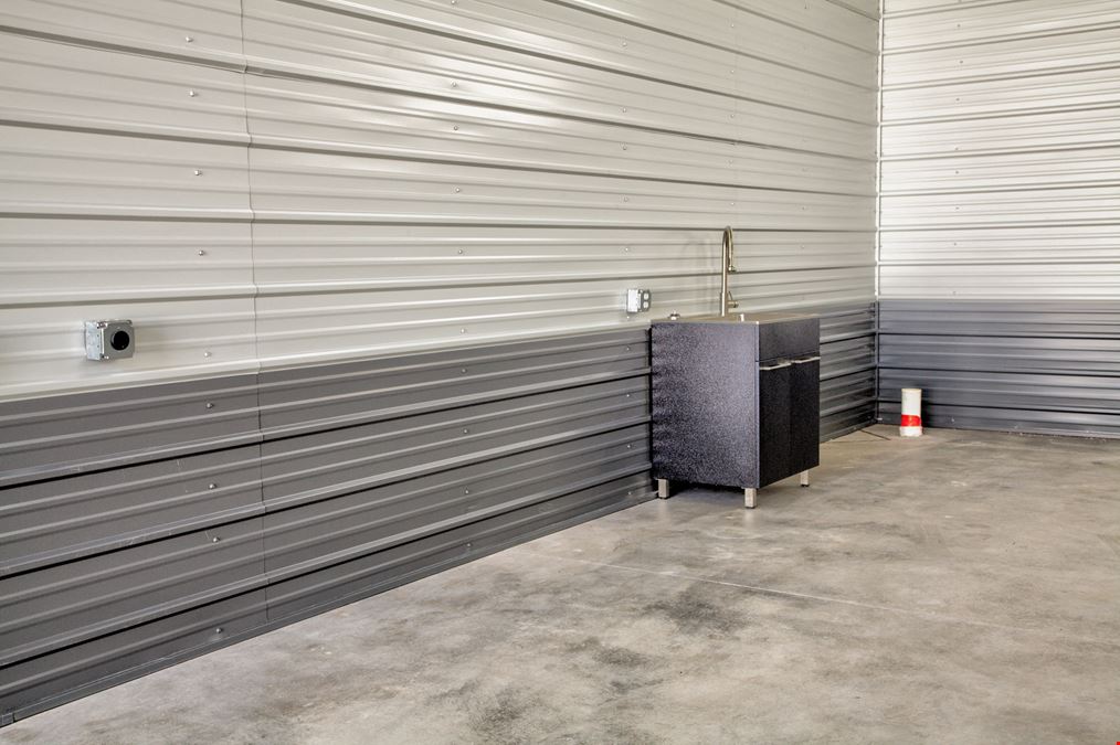StorHaus Garage Condo