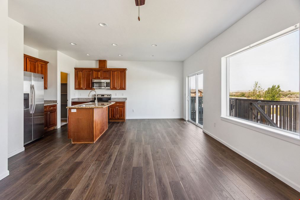 13713 Kristina St