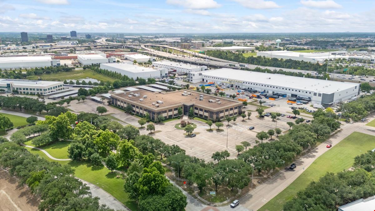 785 Greens Parkway Data Center