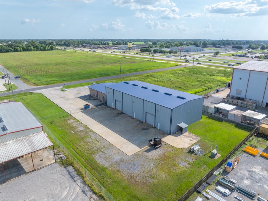 Crane Served & Conditioned Warehouse