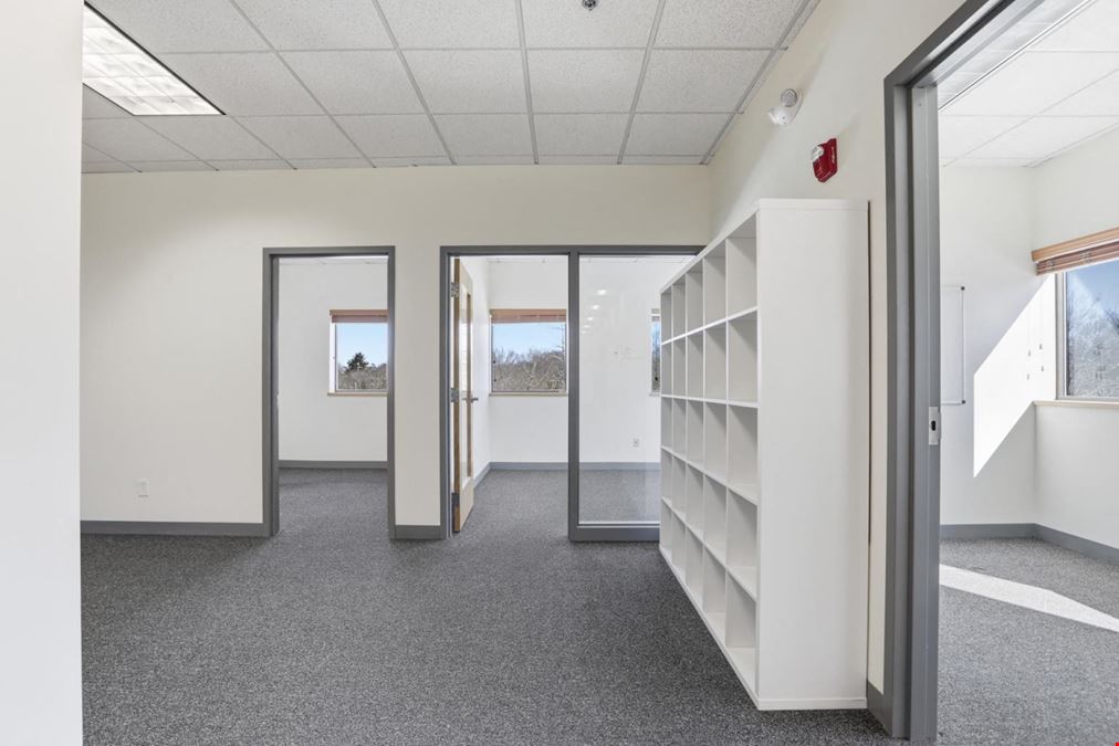 3,700sf Professional Office Suite for Lease in Rowley, MA