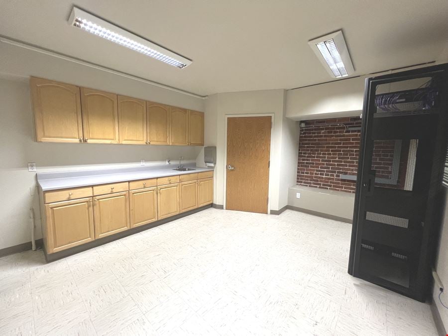1900 Addison Suite 101