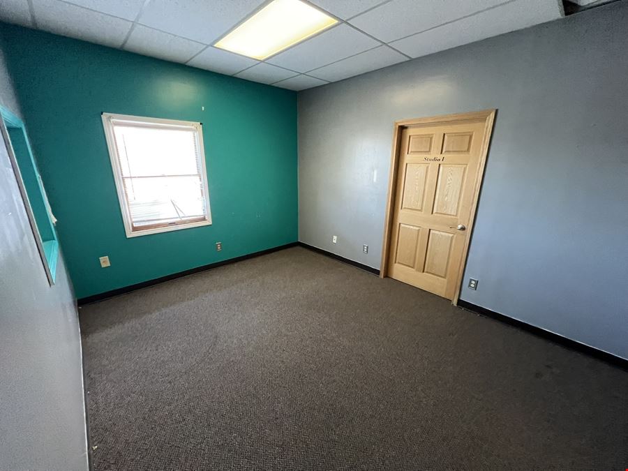 1,800 & 10,994 SQ.FT. FOR LEASE