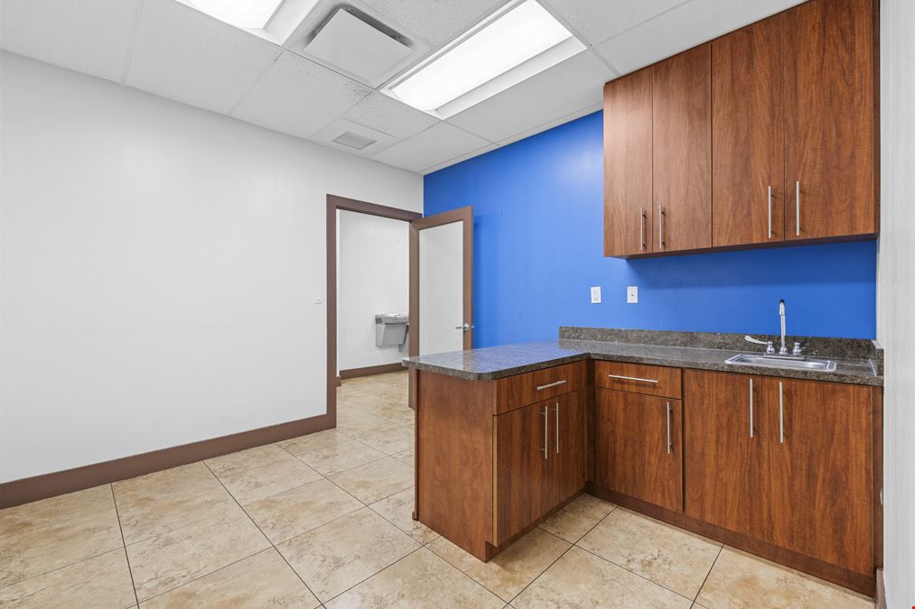 313 E Hallandale Beach Blvd