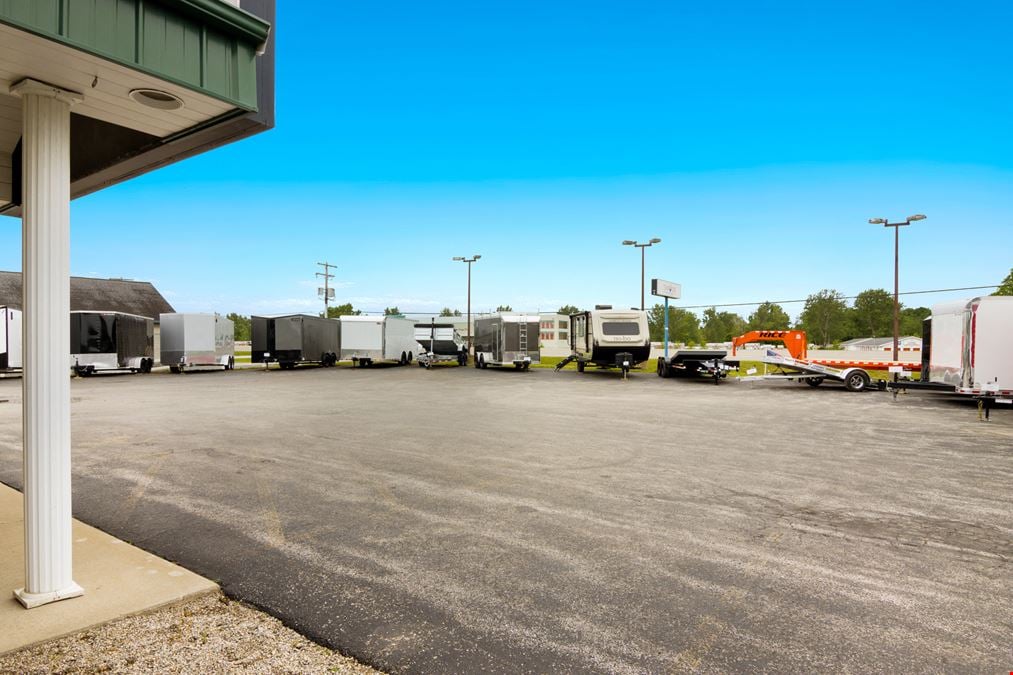 Retail Bldg & Outdoor Sales Lot