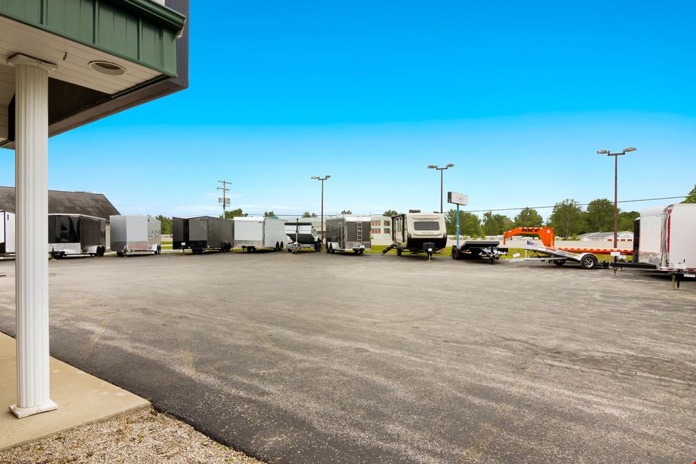 Retail Bldg & Outdoor Sales Lot