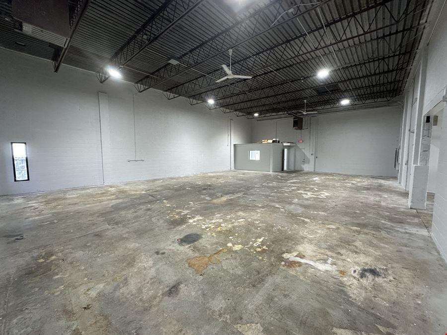 4651 N. 20th Street: ± 5,000 SF of Warehouse Space For Sublease