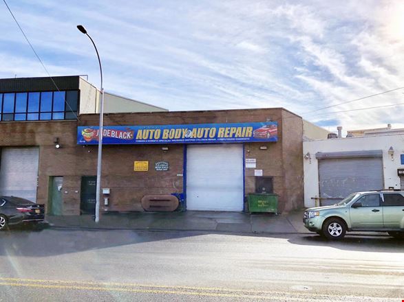 Preview of Industrial space for Rent at 52-15 Van Dam Street