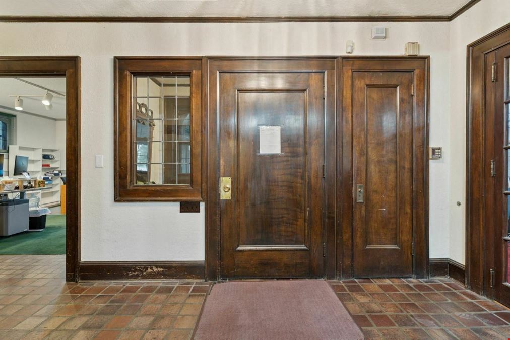 2318 1st Avenue South Professional Building