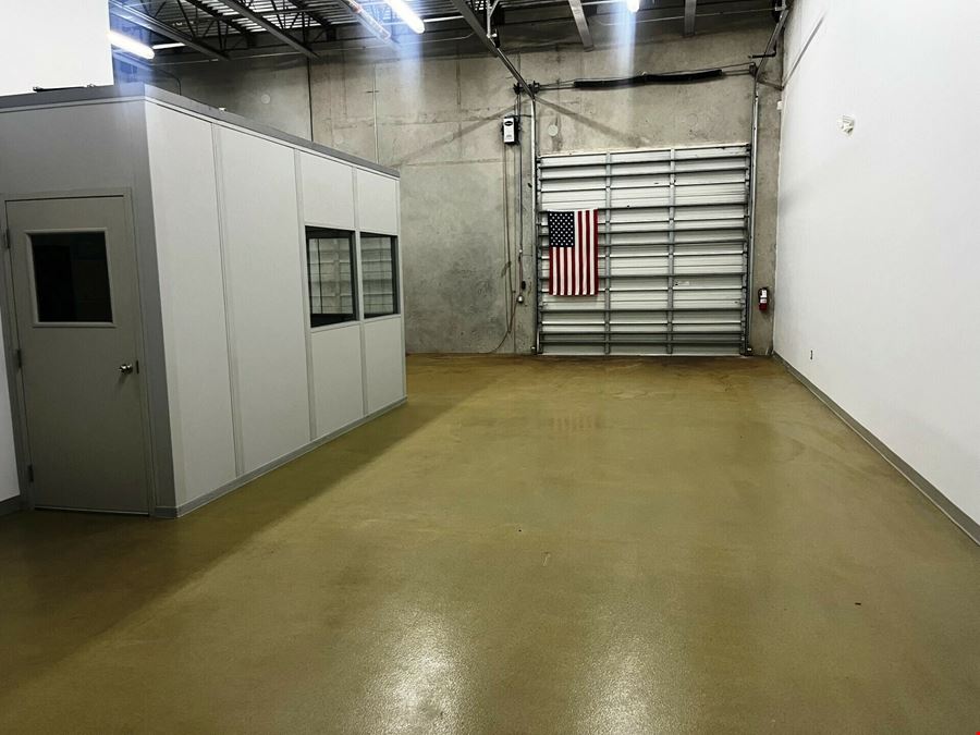 Industrial Flex Unit #16 for Lease