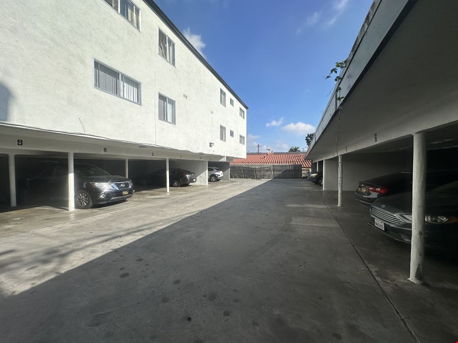 610 E Hyde Park Blvd