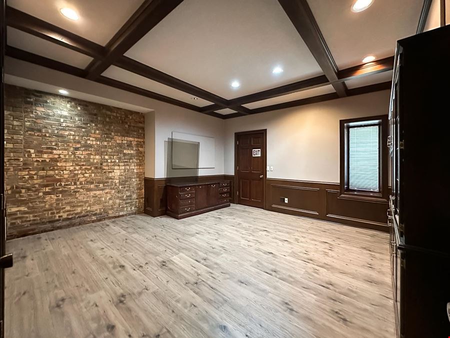 2014 S Calhoun St - Flex Space