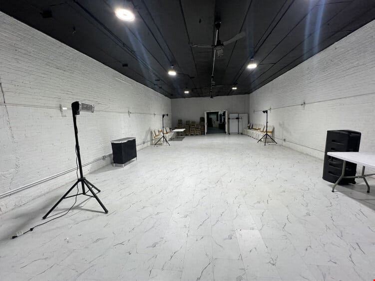 211 E 123rd St